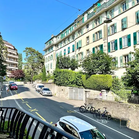 With Balcony-6 Minutes From The Railway Appartement *